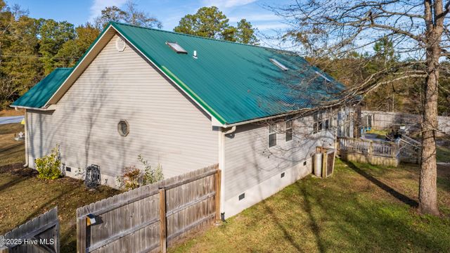 842 Mill Creek Road, Newport, NC 28570