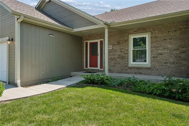 20929 Maple Terrace, Spring Hill, KS 66083