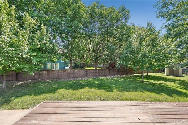 20929 Maple Terrace, Spring Hill, KS 66083