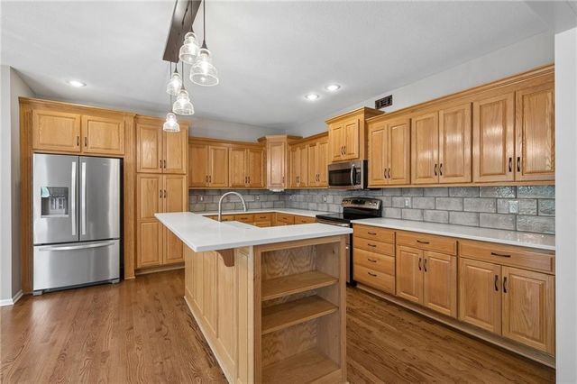 20929 Maple Terrace, Spring Hill, KS 66083