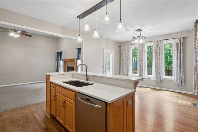 20929 Maple Terrace, Spring Hill, KS 66083