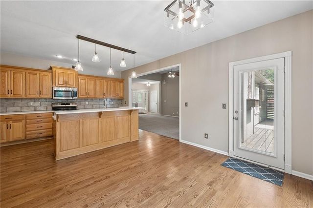 20929 Maple Terrace, Spring Hill, KS 66083