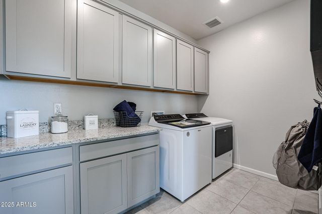 17941 W MONTANA DE ORO Drive, Surprise, AZ 85387