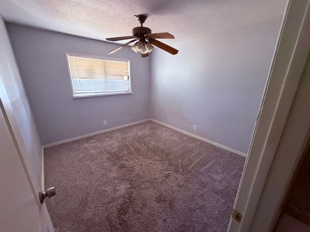 736 Kentucky Street SE, Albuquerque, NM 87108