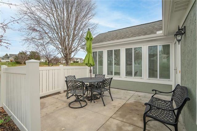 7132 Hedge Lane Terrace, Shawnee, KS 66227