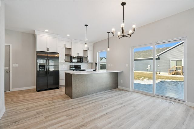 2398 Bluegrass Street, Marion, IA 52302