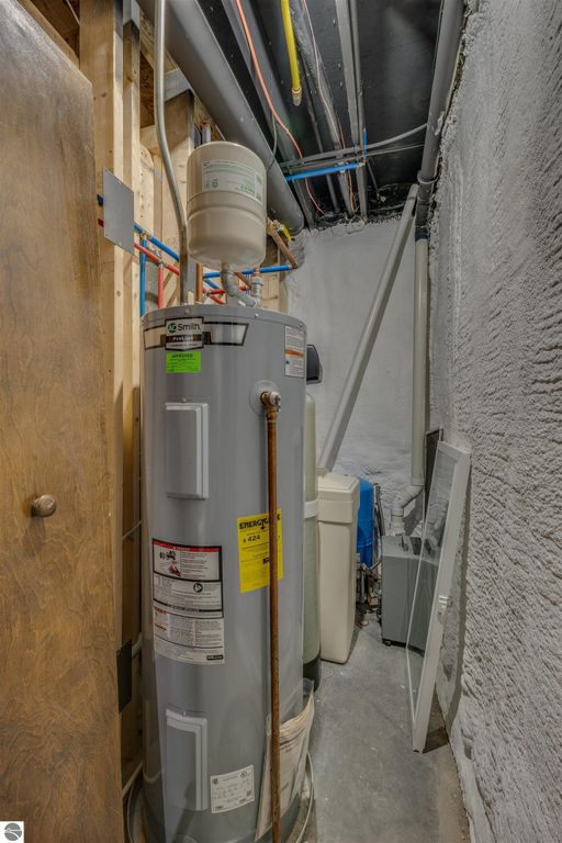 Image 34 of property listing at 830 Richland Avenue, Lupton, MI 48635