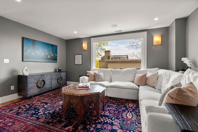 118 Kinnaird St 3, Cambridge, MA 02139