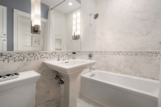 118 Kinnaird St 3, Cambridge, MA 02139