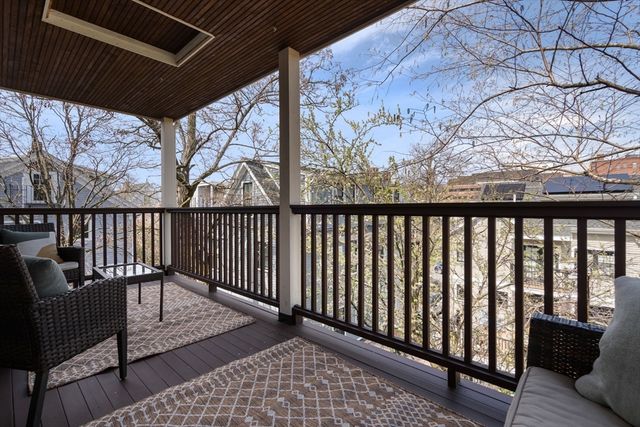 118 Kinnaird St 3, Cambridge, MA 02139