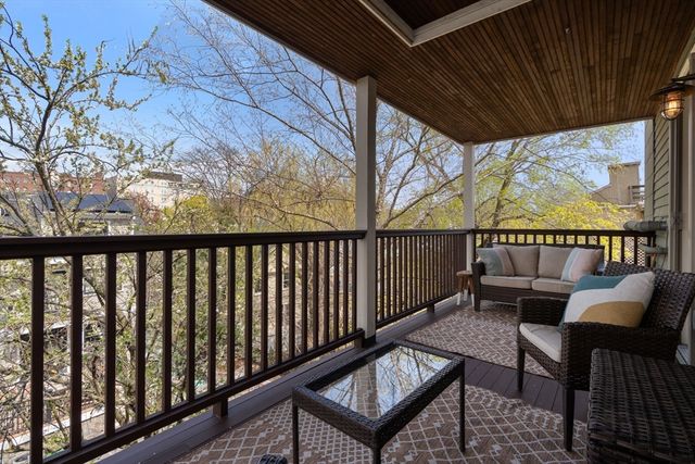 118 Kinnaird St 3, Cambridge, MA 02139