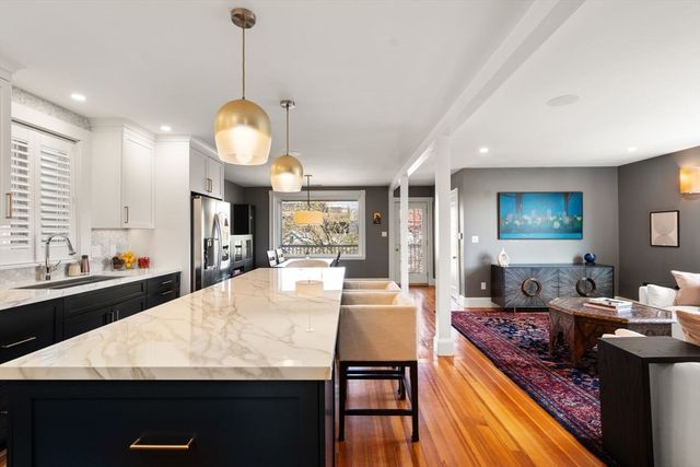 118 Kinnaird St 3, Cambridge, MA 02139