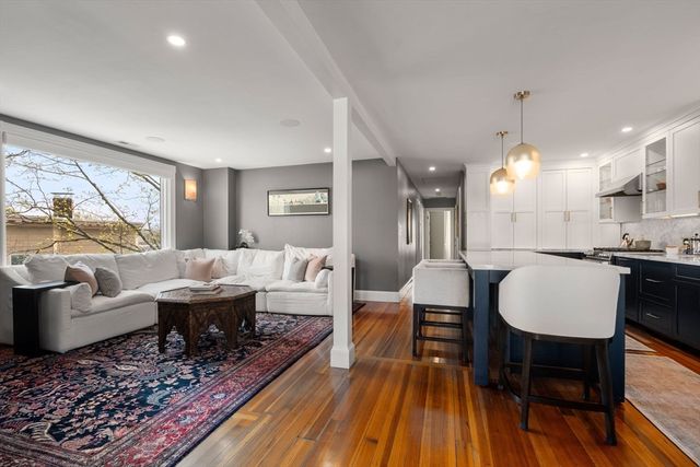 118 Kinnaird St 3, Cambridge, MA 02139