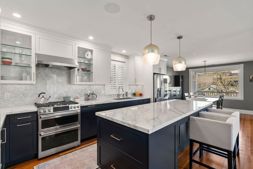 118 Kinnaird St 3, Cambridge, MA 02139