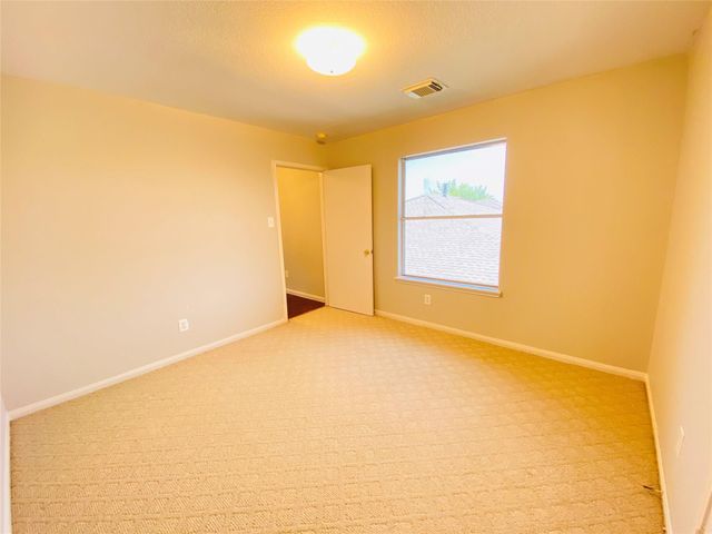 11019 Cayman Mist Drive, Houston, TX 77075