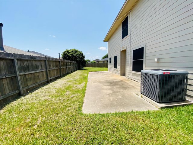11019 Cayman Mist Drive, Houston, TX 77075