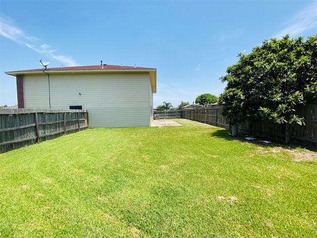 11019 Cayman Mist Drive, Houston, TX 77075