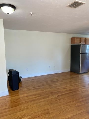 144 Washington Street 8, Peabody, MA 01960