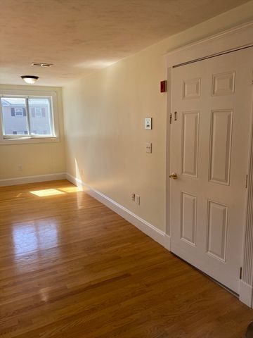 144 Washington Street 8, Peabody, MA 01960