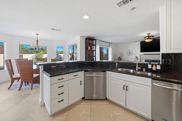 76984 Sheffield Court, Palm Desert, CA 92211