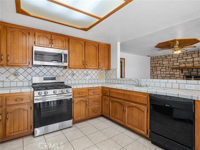 27921 Evergreen, Helendale, CA 92342