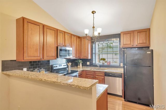 9343 Mackenzie Circle Drive, Affton, MO 63123