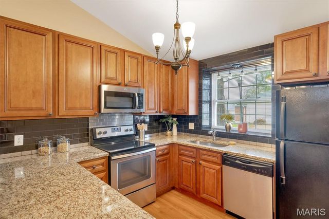 9343 Mackenzie Circle Drive, Affton, MO 63123