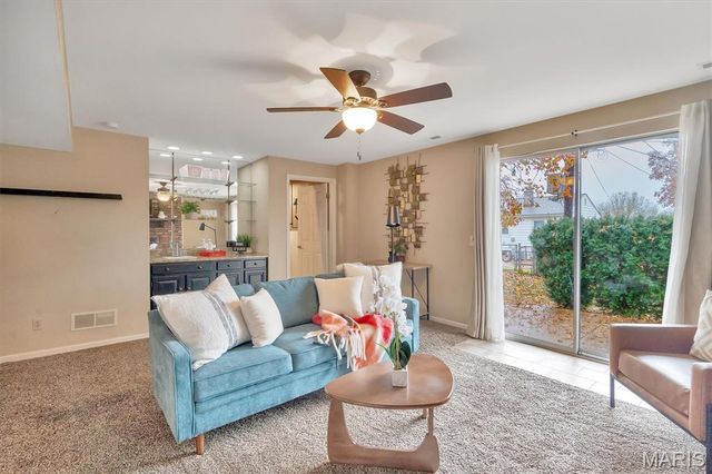 9343 Mackenzie Circle Drive, Affton, MO 63123