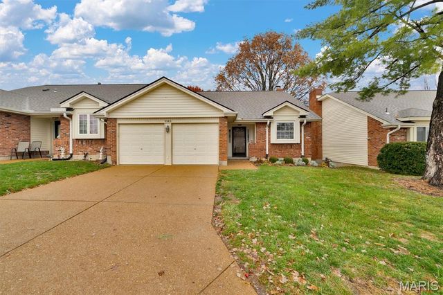 9343 Mackenzie Circle Drive, Affton, MO 63123