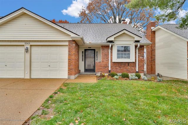 9343 Mackenzie Circle Drive, Affton, MO 63123