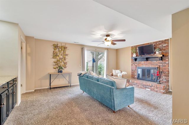 9343 Mackenzie Circle Drive, Affton, MO 63123