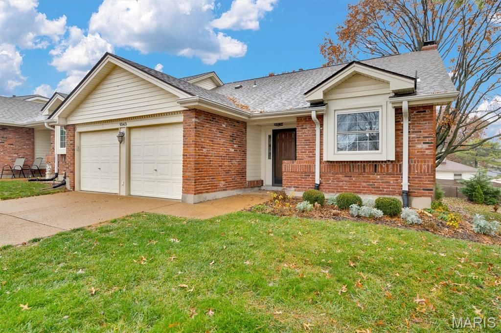 9343 Mackenzie Circle Drive, Affton, MO 63123