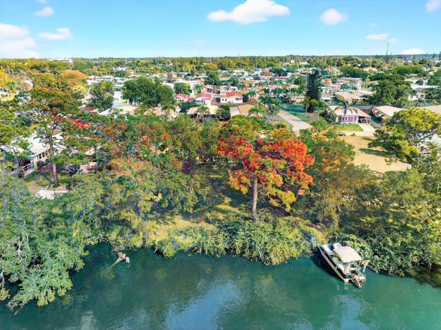 111 Camino Del Rio, Port St Lucie, FL 34952