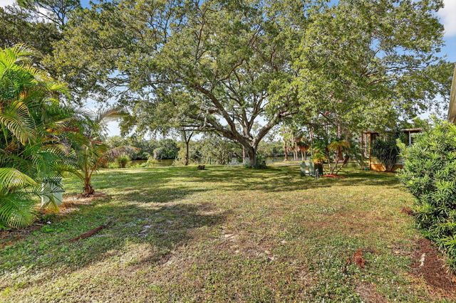 111 Camino Del Rio, Port St Lucie, FL 34952