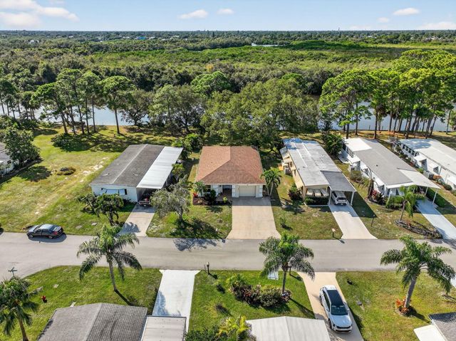 111 Camino Del Rio, Port St Lucie, FL 34952