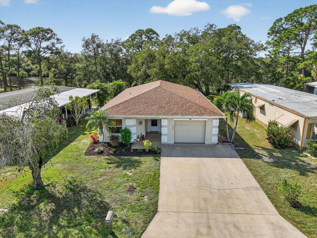 111 Camino Del Rio, Port St Lucie, FL 34952