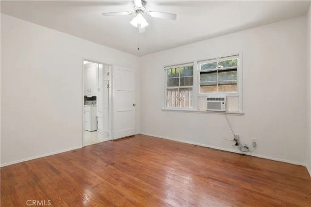1815 W Riverside Drive, Burbank, CA 91506