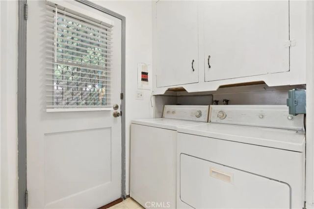 1815 W Riverside Drive, Burbank, CA 91506