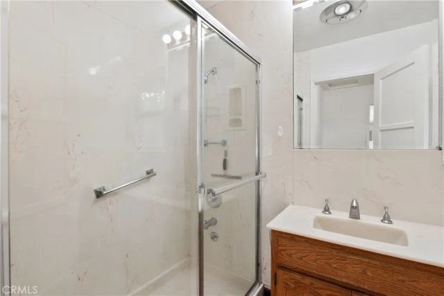 1815 W Riverside Drive, Burbank, CA 91506