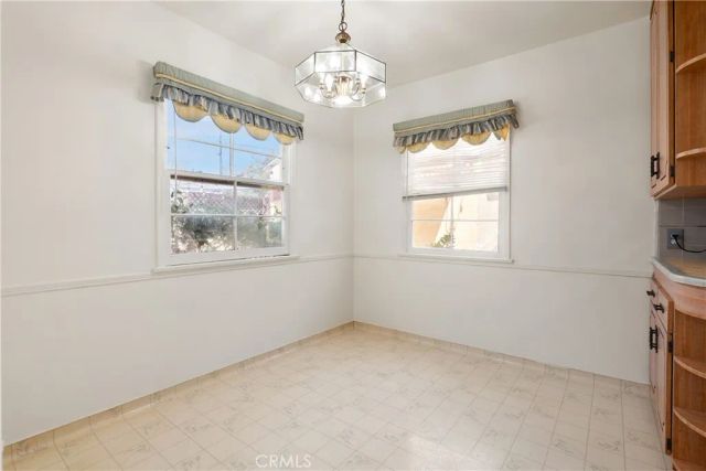 1815 W Riverside Drive, Burbank, CA 91506