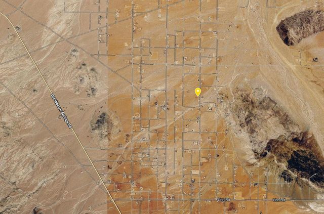 3722 Acoma Trail, Landers, CA 92285