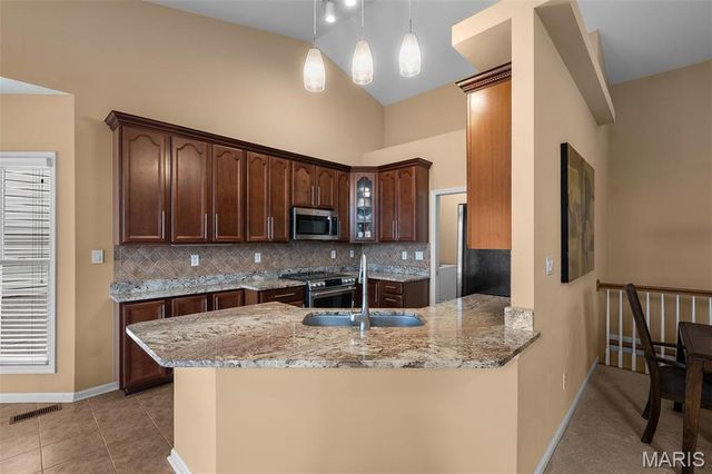 160 Dornoch Drive, St Charles, MO 63301