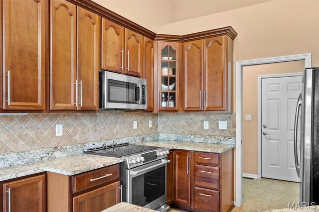 160 Dornoch Drive, St Charles, MO 63301