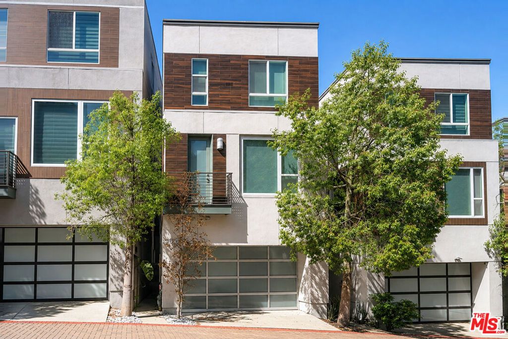 6749 Gill Way, Los Angeles, CA 90068 — exterior