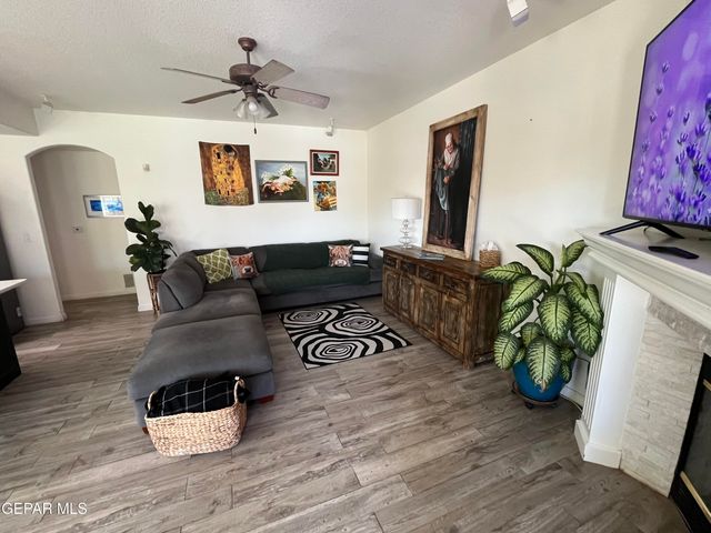 1424 CLOUD RIDGE Drive, El Paso, TX 79912