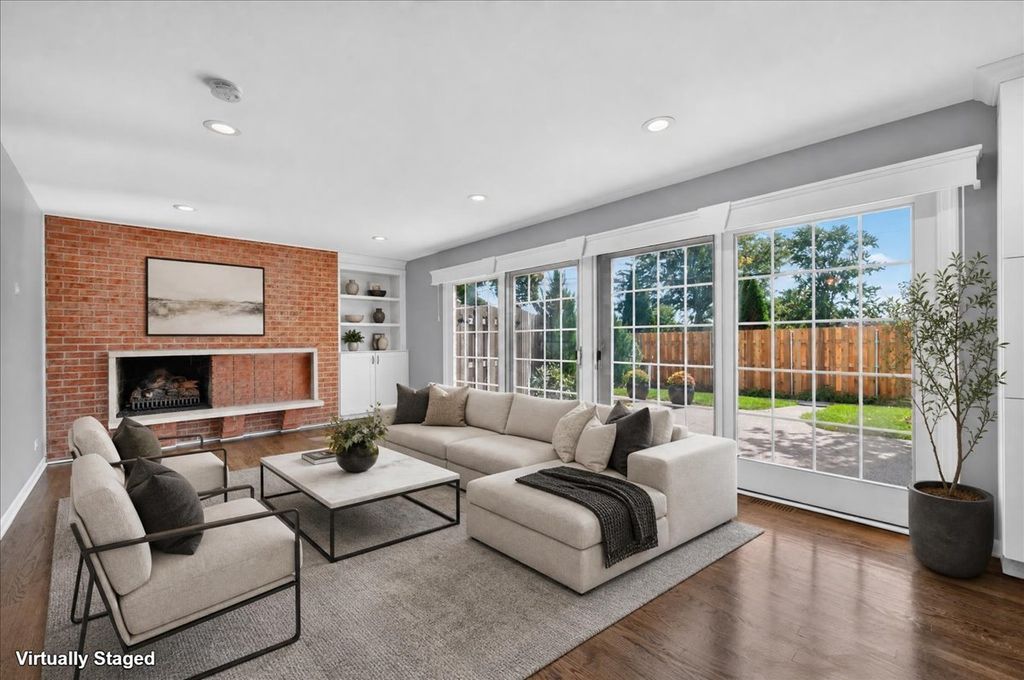 2725 E Bel Aire Drive, Arlington Heights, IL 60004 — photo 3