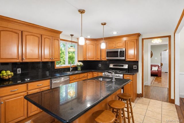 549 De Mott Avenue, Baldwin, NY 11510