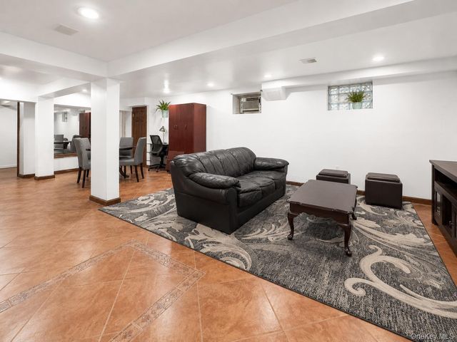 549 De Mott Avenue, Baldwin, NY 11510