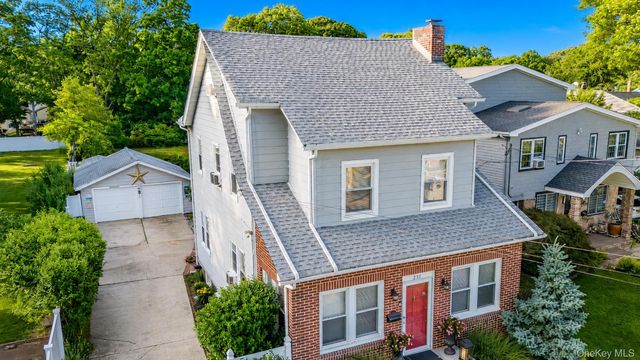 549 De Mott Avenue, Baldwin, NY 11510