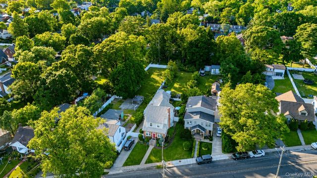 549 De Mott Avenue, Baldwin, NY 11510